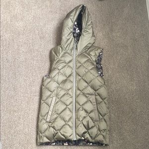 🌿Lululemon Olive Green Butterfly Hooded Vest